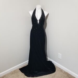 Sz 12 (fits 6-10ish) Y2K Vintage Niki by Niki Livas Black Velvet Plunge Gown